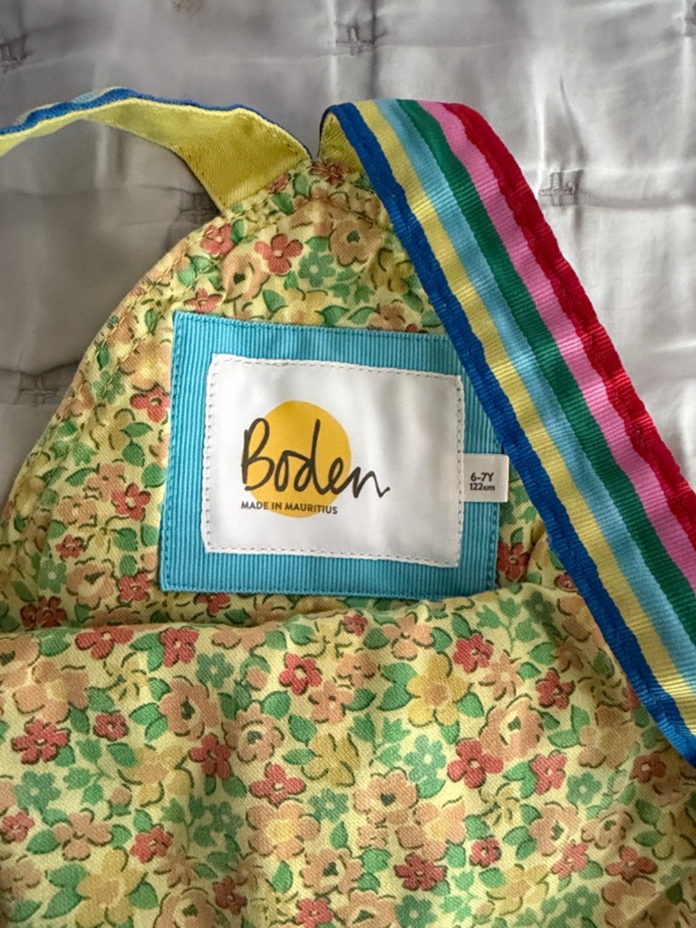 Mini Boden Yellow Daisy Short Overalls with Rainbow Straps 6-7yr - Picture 2 of 5